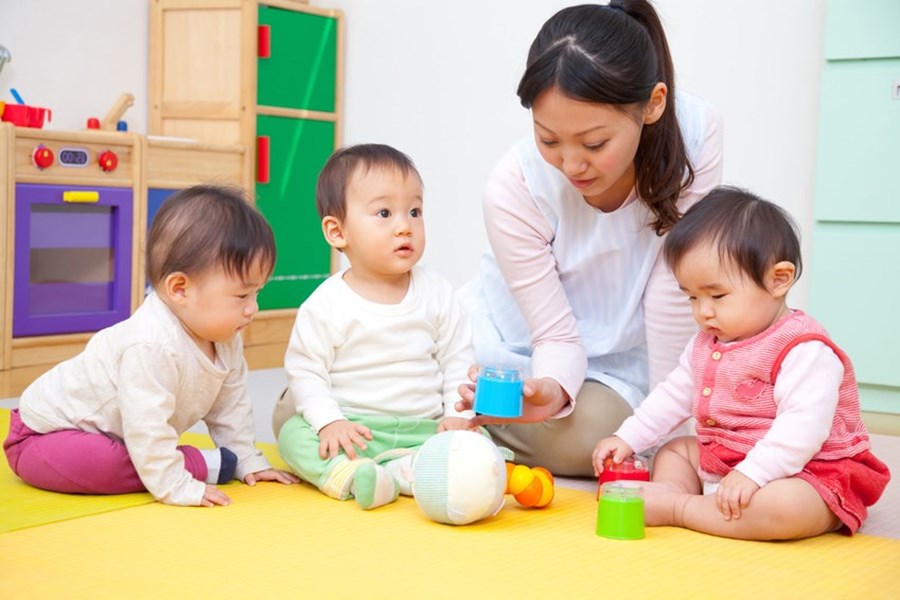 Crèches bilingues – L’exemple des crèches franco-asiatiques à Paris