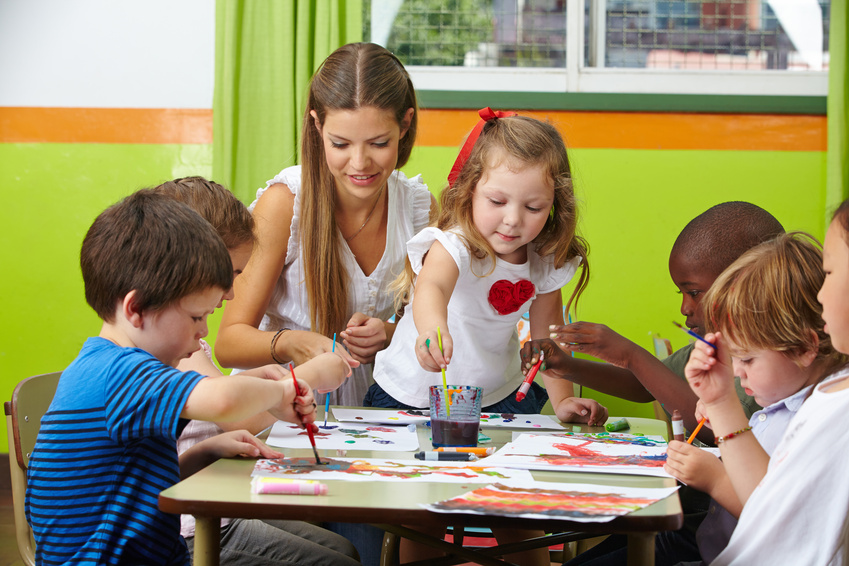 Un accord-cadre 2015-2018 pour l’emploi et la formation dans le secteur de la petite enfance