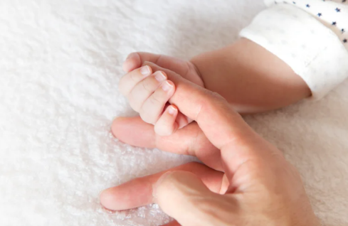 Appel à la mobilisation du collectif « Pas de Bébés à la Consigne » pour une meilleure qualité d’accueil en crèche le 11 avril 2025